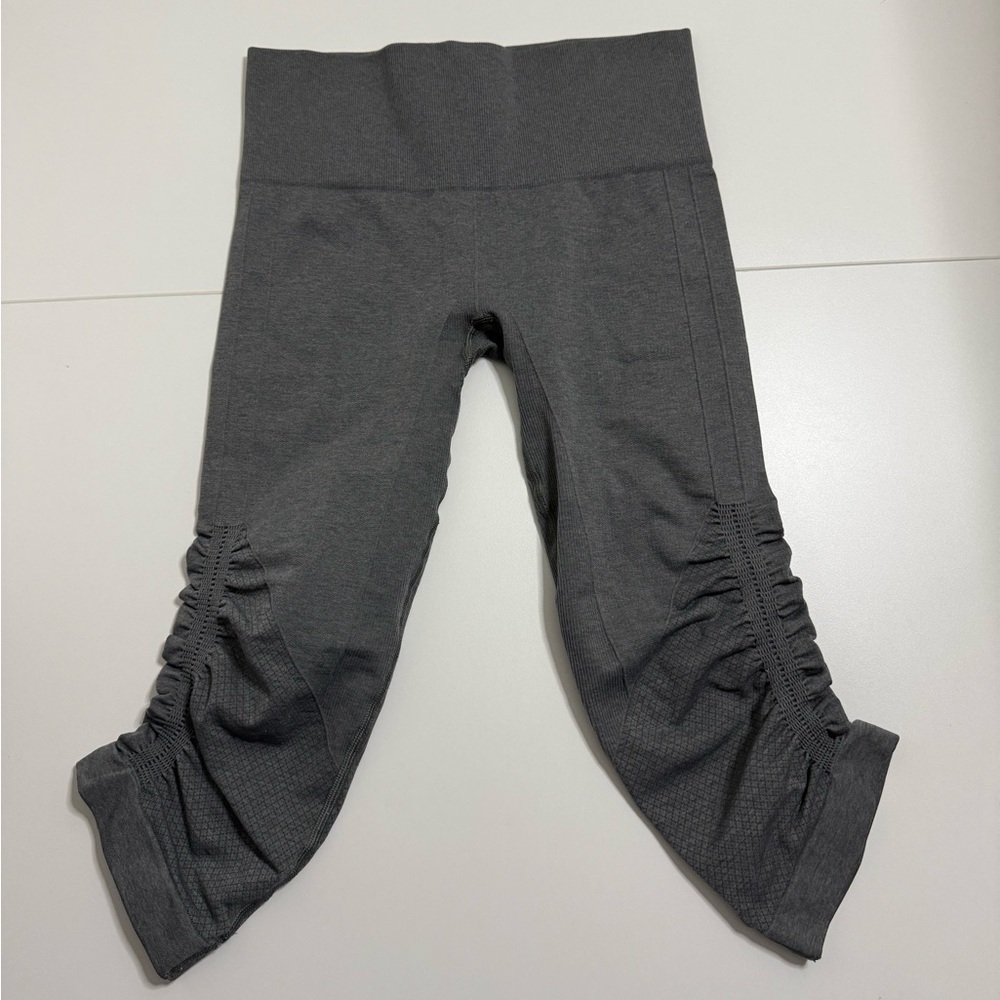 Lululemon In The Crop II
